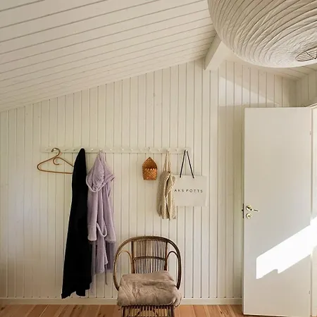 Peaceful Summer House Near Nature *