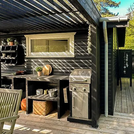 Peaceful Summer House Near Nature *