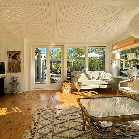 Casa de Férias Peaceful Summer House Near Nature Yderby