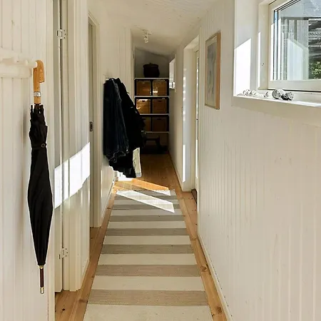 Peaceful Summer House Near Nature Feriehus *