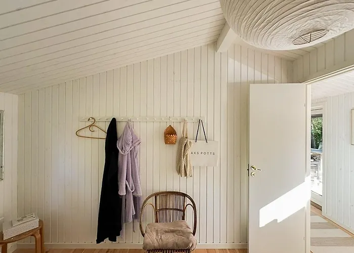 Peaceful Summer House Near Nature *