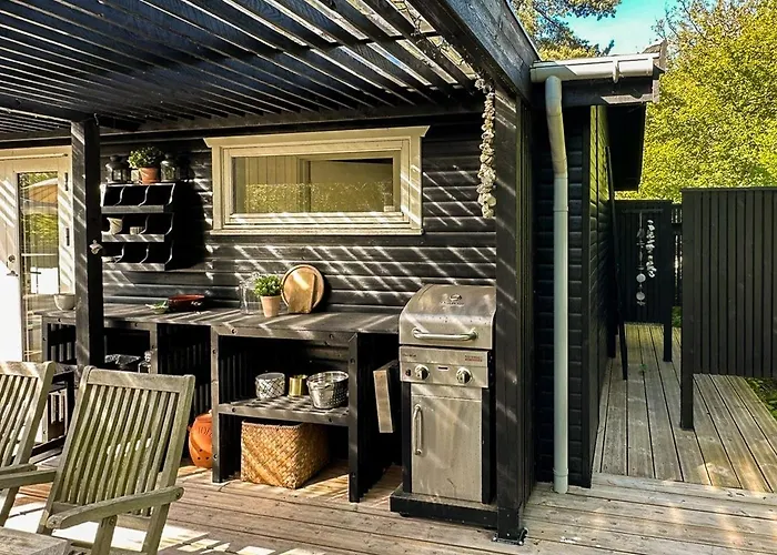 Peaceful Summer House Near Nature *